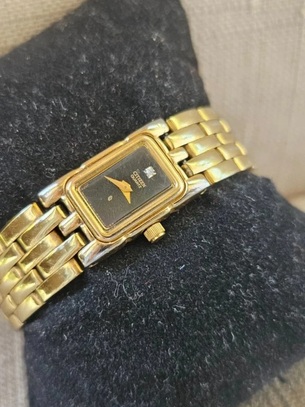 Vintage Citizen Quartz Ladies Wristwatch Gold Tone Analog Quartz Wrist Watch